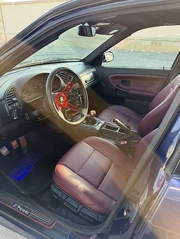 fusion spoiler: BMW 3 Seriyası E36 sedan – tünd mavi rəngdə, 4 qapılı gövdə. Klassik — 10