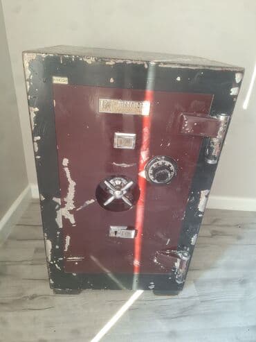 Digər biznes avadanlığı: Məhsul: Metall kassalı seyf - Marka: Çelik Montaj (etiket üzərində — 2