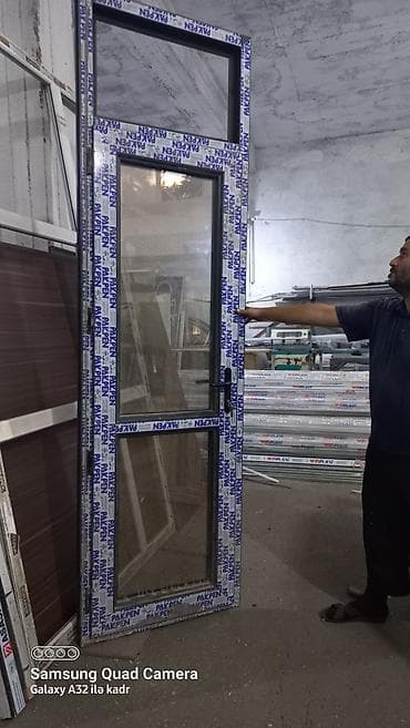 Plastik Grey 72 lik profildən Qapı Pəncərə Zerkalni şüşə ilə