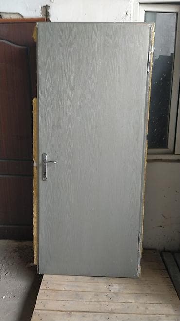 Qapılar yaxşı vəziyyətdədir 3 ed ed var çərçivə zamok usdunde