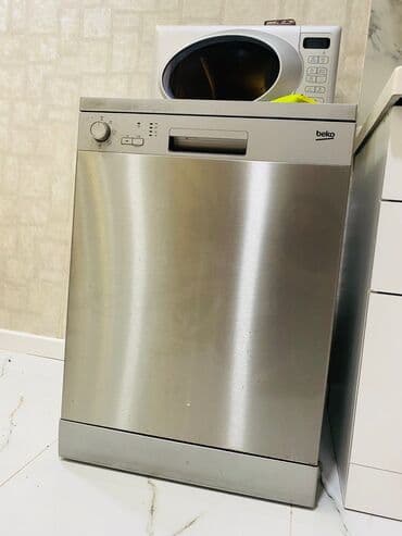 Qabyuyan maşın Beko, Tam qabaritli (60 sm.), Ayrıca dayanan