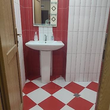 doner icare: Kirayə ev mənzil verilir. 2 otaqlı ev Evin Hər bir şəraiti var — 3