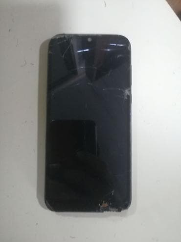 Honor 8s. Ekran sınıb başqa heç bir problemi yoxdur. Zapçast kimi də — 1