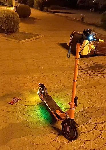 электро самокаты: Elektrik skuter – parlaq narıncı rəng, şəhər sürüşü üçün ideal — 2