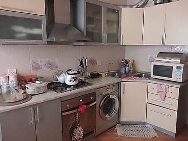 Mətbəx mebel dəsti – künc yerləşimli, yığılıb-quraşdırılmış