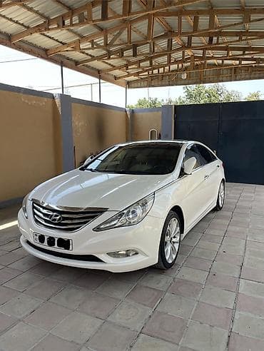 tank pro: Hyundai Sonata: 2.4 l | 2010 il Sedan — 2