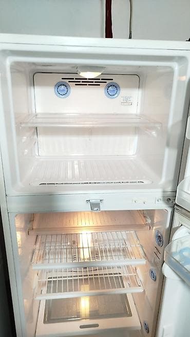 notbuklarin satisi: İşlənmiş 2 qapılı LG Soyuducu Satılır, rəng - Ağ, Təkərli — 4