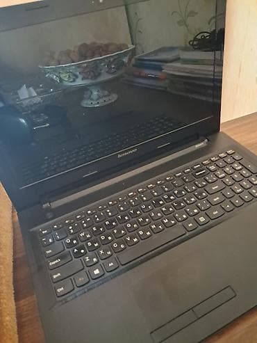 macbook 16 pro: Lenovo noutbuk (15.6") – rus dilində klaviatura ilə Xüsusiyyətlər: - — 2