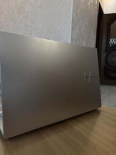 ASUS: Yenidir Cəmi bir ay işlənib ASUS Vivobook noutbuku - Ekran: 15.6" — 4