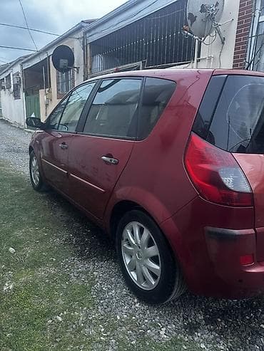 4 qapi niva: Renault Scenic, qırmızı rəngli, 5 qapılı kompakt miniven.6+1karopka — 2