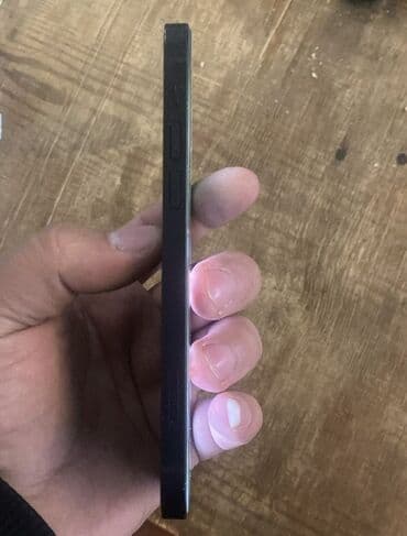 zaryatka aparatı: IPhone 12, 64 GB, Qara, Simsiz şarj — 4