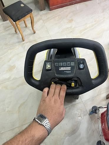 Ev və bağ: Orijinal Kärcher Professional Mərtəbə Yuma Maşını (Az işlənib) — 3