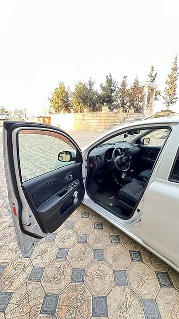 Yağlar və avtokimyəvi maddələr: Nissan Micra: 1.2 l | 2015 il Hetçbek — 10