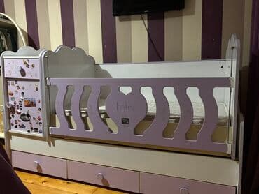 Oğlan və qız üçün, Dördbucaq, Beşik, Dəstsiz, Matras ilə, Yellənmə mexanizmsiz