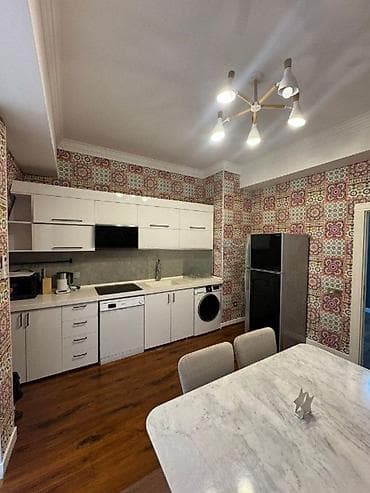 Mənzillər: İcarəyə verilir 4 otaqlı yeni tikili 150 m², Ağ şəhər q. Kateqoriya — 1