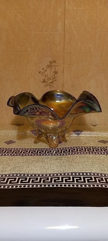 Süfrə qab-qacaqı: Mətbəx qabları dəsti – keramika və şüşə Tərkib: - Keramika çaydan — 9