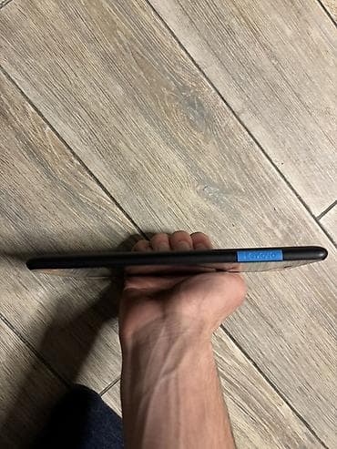 Apple iPad: Lenovo Tab E7 planşet yaxşı vəziyyətdə - Ekran: 7 düym, kompakt və — 3