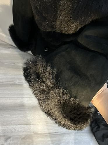 paltolar: Alınma məbləği 800azn olub 300azn satılır. Midi Leather & Fur — 2