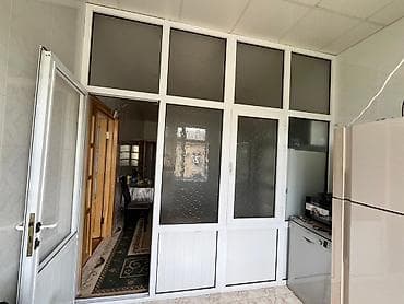 PVC şüşəbənd-divar və qapı sistemi - Material: ağ rəngli PVC profil -