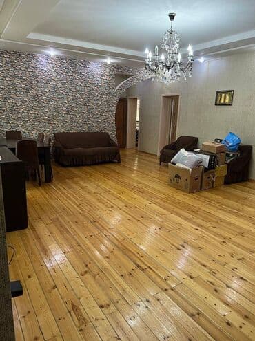 konteyner mağaza: Yeni Ramanada, Kolleci və Şamlığı keçdikdən sonra, əsas yolun — 9