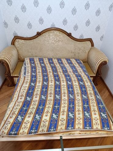 divan 2ci əl: Di̇van-kravat, İşlənmiş, Açılan, Bazasız, Nabuk, Çatdırılma yoxdur — 2