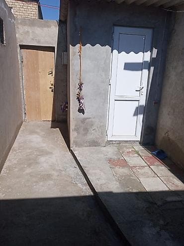 Həyət evi alıram: Ceyranbatanda Kirayə üçün həyət evi - Plan: 2 otaq – qonaq otağı və — 1