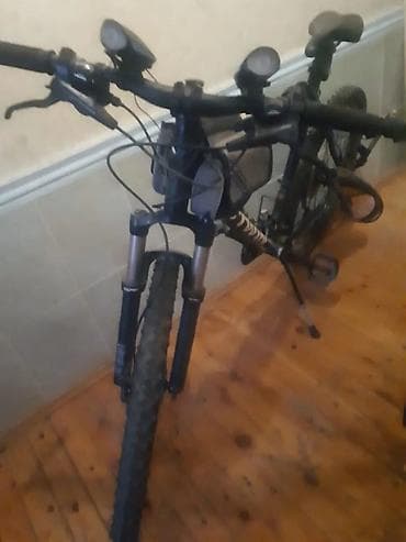 velosiped enli teker: B’TWIN dağ velosipedi Xüsusiyyətlər: - Alüminium gövdə, 26” təkərlər — 1