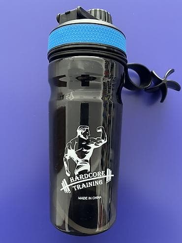 “Hardcore Training” idman şakeri 600ml - Qarajlı qapaq və vidalı içmə — 2