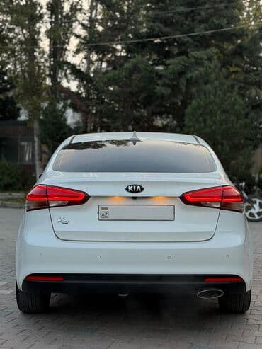 kia caren 2012: Kia Cerato: 1.6 l | 2017 il Sedan — 7