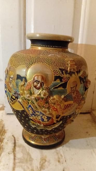 ad yazilan sekiller: Vaza dəsti, Farfor — 3