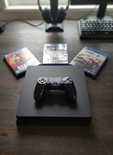 Akkumulyatorlar: PS4 Slim oyun konsolu komplekti Daxildir: - PlayStation 4 Slim — 2