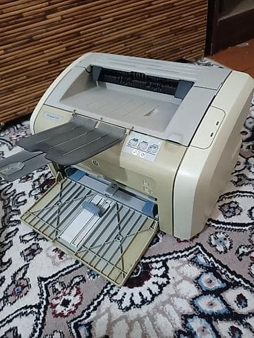 3d pirinter: Salam printer satilir tam islek veziyetedir birdene kagiz goturen — 2
