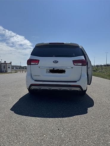 dört goz: Kia Carnival: 2.2 l | 2014 il Van/Minivan — 10