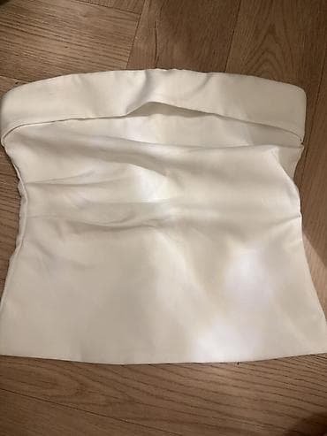Ağ rəngli straplez top Razmer:38 - Model: boru/korset tipli straplez