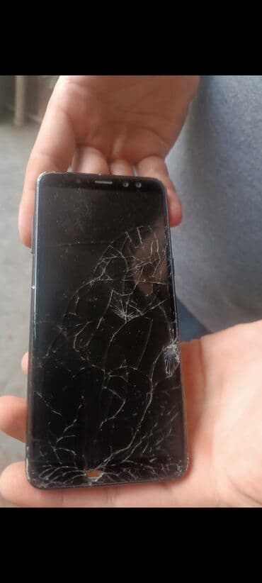 Kompüter, noutbuk və planşetlər: Samsung Galaxy A8 2018, 64 GB, rəng - Qara, Qırıq — 2