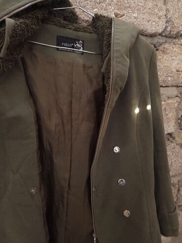 пальто зимнее: Qadın kapşonlu palto – zeytun-yaşıl rəng - Brend: Robin (etiketdə — 4