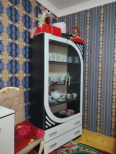 plastik komod: Mebel dəsti – vitrin şkafı və güzgülü komod - Üslub: müasir klassik — 2