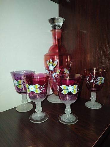 əl ağacı: Şüşə qrafin və qədəh dəsti - Tərkib: 1 ədəd şüşə qrafin (qapaqlı) + 5 — 1
