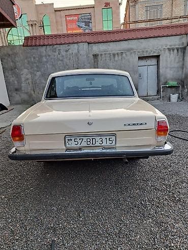 prius tekeri: Model: GAZ Volga (sedan) Xüsusiyyətlər: - Klasik bej rəngli kuzov — 4