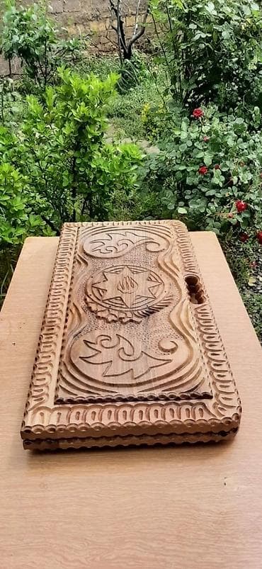 nərd taxta: Əl işi olan bu taxta nərd dəsti özünəməxsus oyma naxışları ilə — 1