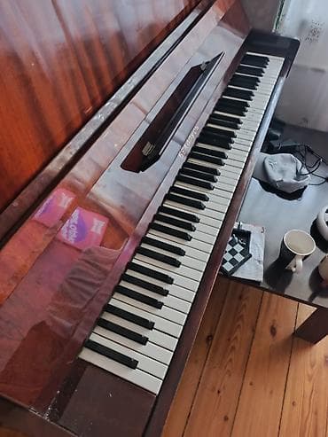 gitara akustik: Akkustik piano – “Belarus” upright model - Korpus: parlaq taxta (maun — 1