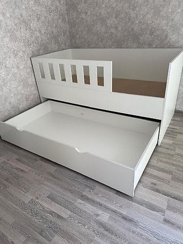 Sabişbaki Kravata 110man satilir Alti bazalidi matras qoyub ikinci