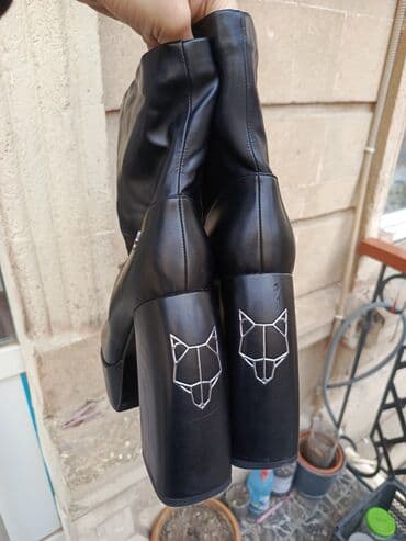 Ölçü: 40, rəng - Qara, Yeni