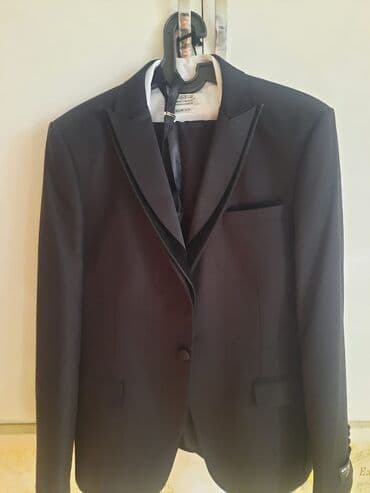 Kostyum satilir. Jileti, salvari ve penceyi. tezedir 3 saatliq lalafo.az -da Kostyum satilir. Jileti, salvari ve penceyi. tezedir 3 saatliq