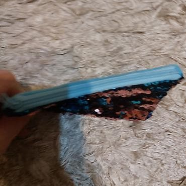 8marta hediyyelik yumşag oyuncag brelok, ve kaşelyok var . 3 dest — 7