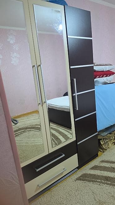 İkinəfərlik çarpayı, Dolab