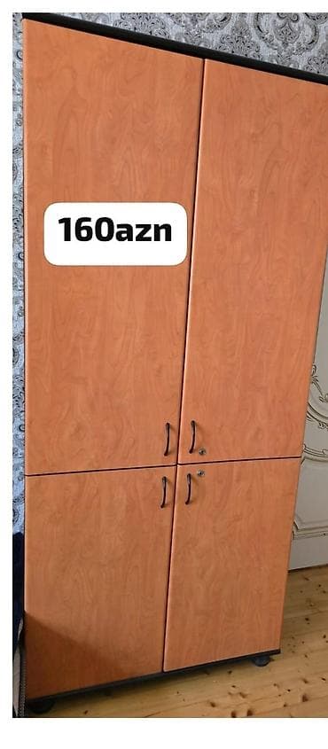 iskaflar: Dolab satılır 5 sıra polkası var Asılqan yoxdu. *Qiymət 160 AZN* Ağır — 1