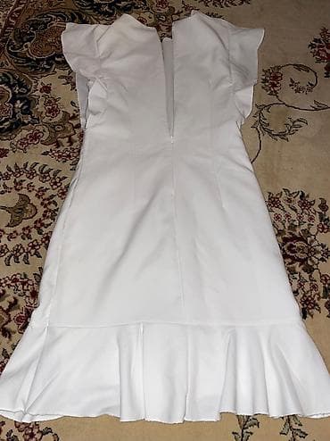 ag don: Ölçü: 36 Veziyyeti: Cox az geyinilib, ideal veziyyetdedi. Vp nomresi — 2