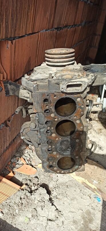 запчасти на паджеро 2: Nissan urvan, pick-up, frontier td25 bloku — 1