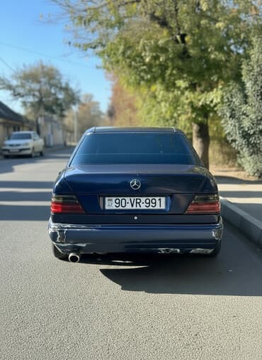 Mercedes-Benz W124: 2 l | 1991 il Sedan